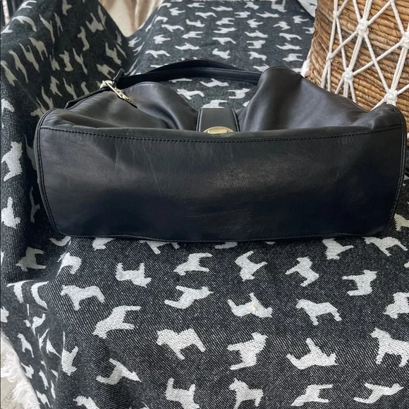 Coach Black Leather Shoulder Bag - Picture 6 of 11